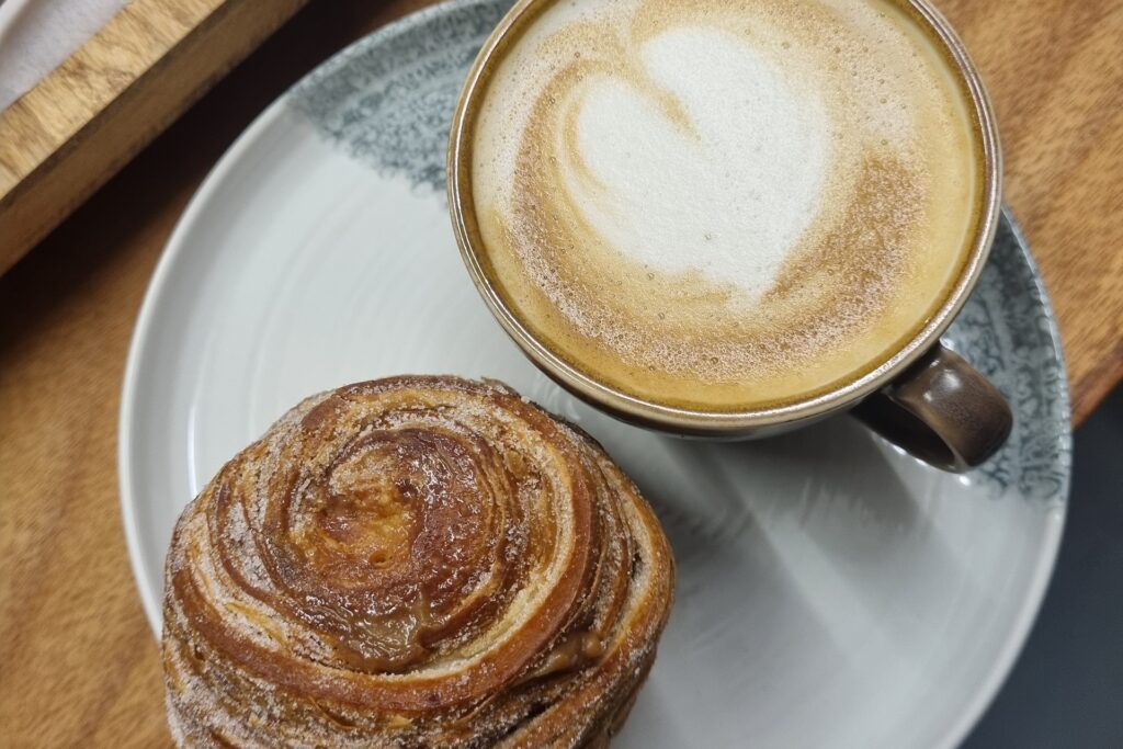 Radical Roasters Coffe / Pastry